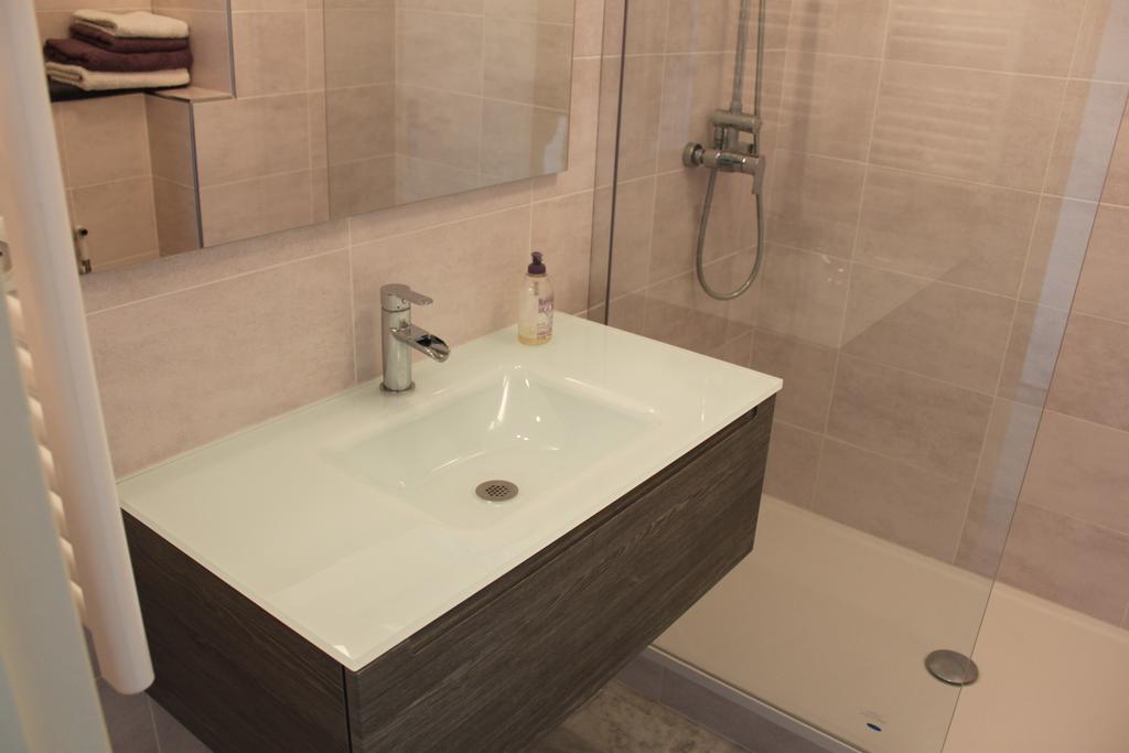 Appartement Azur 3000 à Saint-Laurent-du-Var Chambre photo