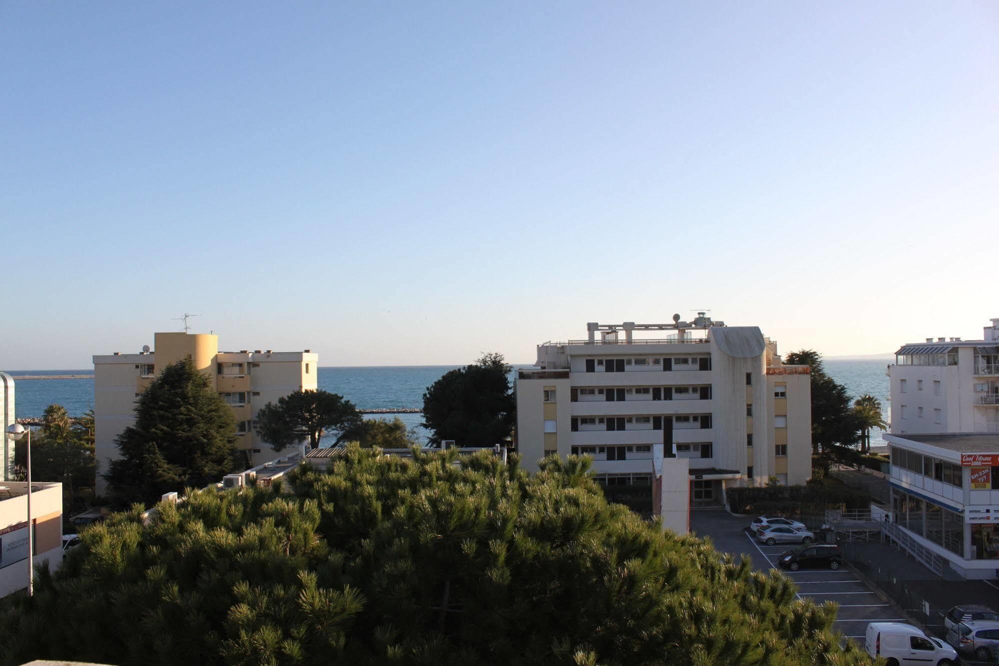 Appartement Azur 3000 à Saint-Laurent-du-Var Extérieur photo