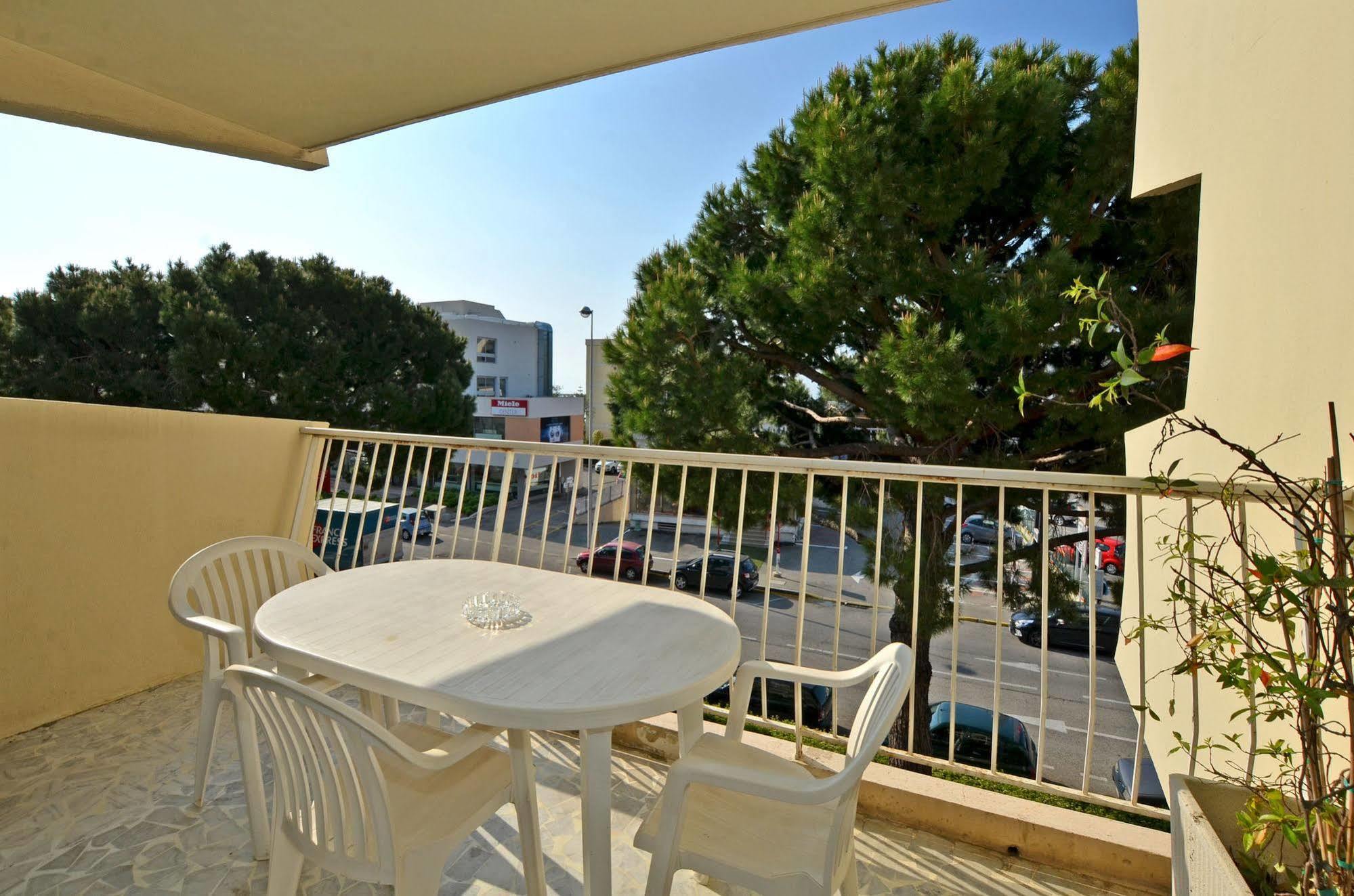 Appartement Azur 3000 à Saint-Laurent-du-Var Extérieur photo